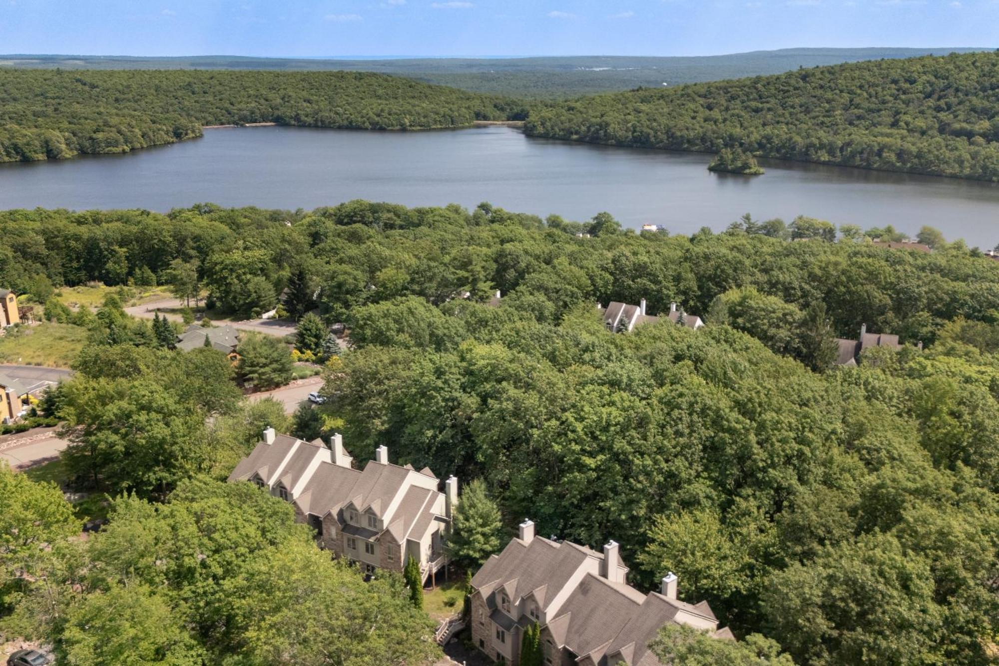 Highland Hideaway By Avantstay Group Poconos Retreat W Patio Game Room Лейк Хармъни Екстериор снимка